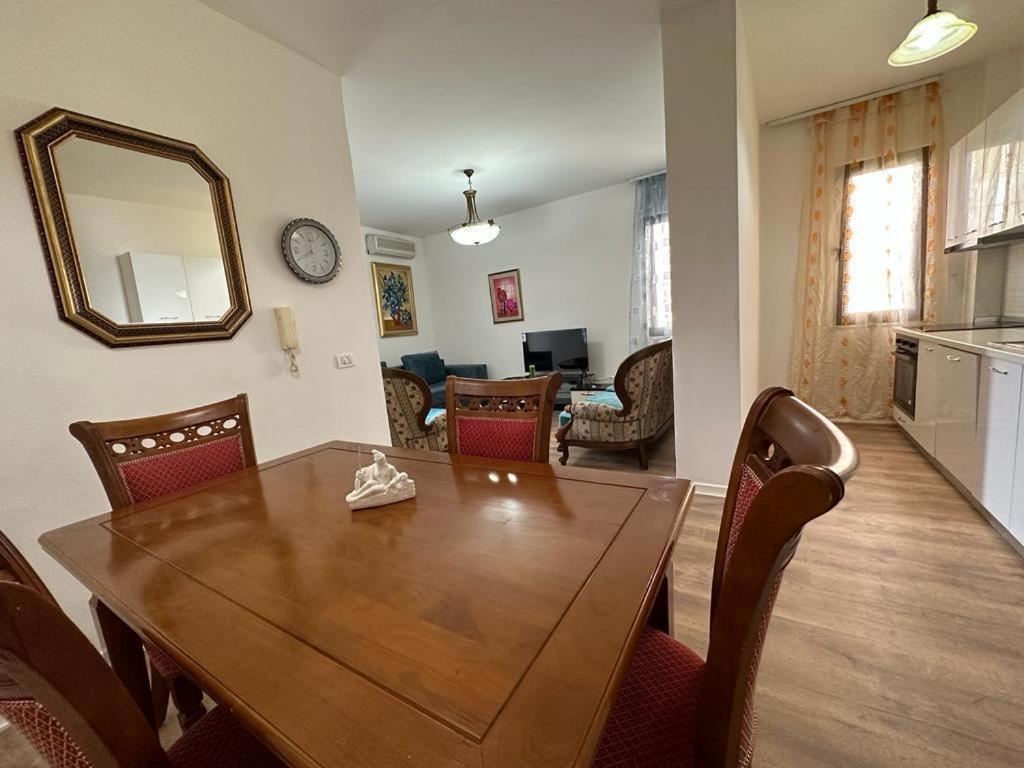 Vollga Four Seasons Apartment Дуррес Экстерьер фото